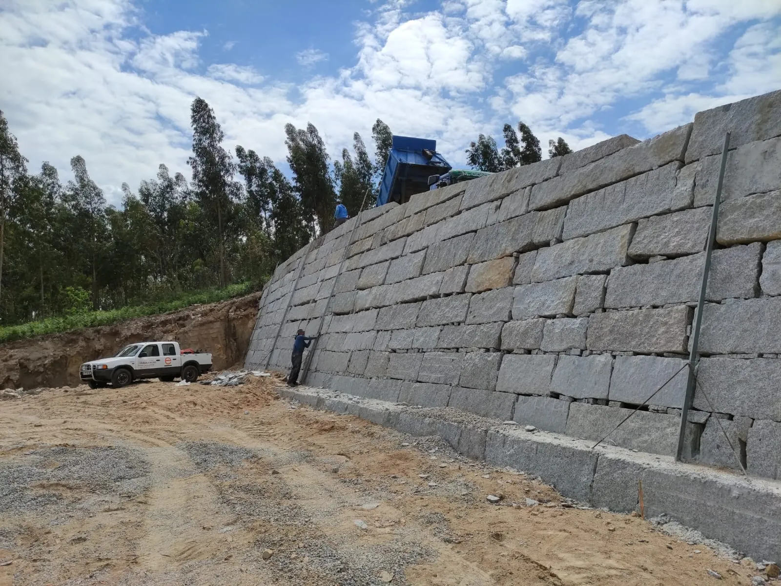 Muros de piedra y cachote